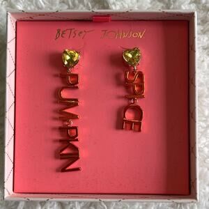 Betsey Johnson It’s Fall Y’All Pumpkin Spice Mismatch Drop Earrings NEW in Box